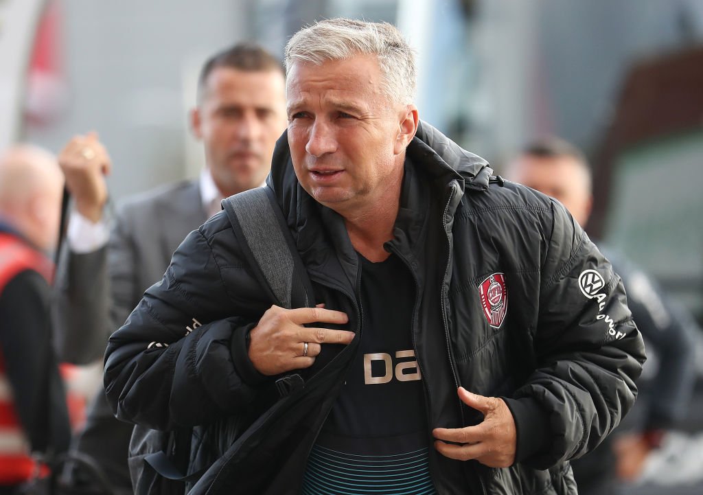 Dan Petrescu are un mic imperiu imobiliar cu proprietăți de lux și a ajuns la o avere comparativă cu a lui Gică Hagi. A dat lovitura în complexul vedetelor