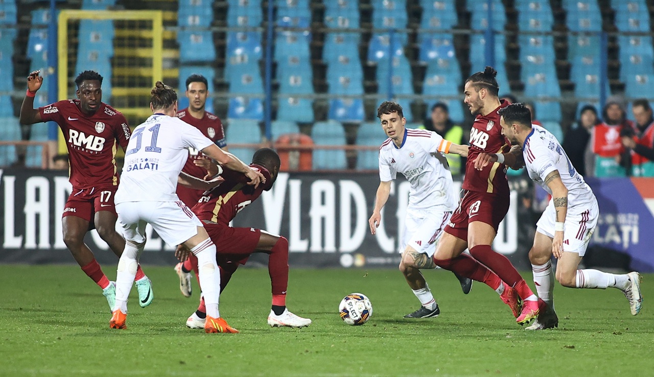 2 echipe din Premier League se bat pentru atacantul care a făcut furori în Superliga