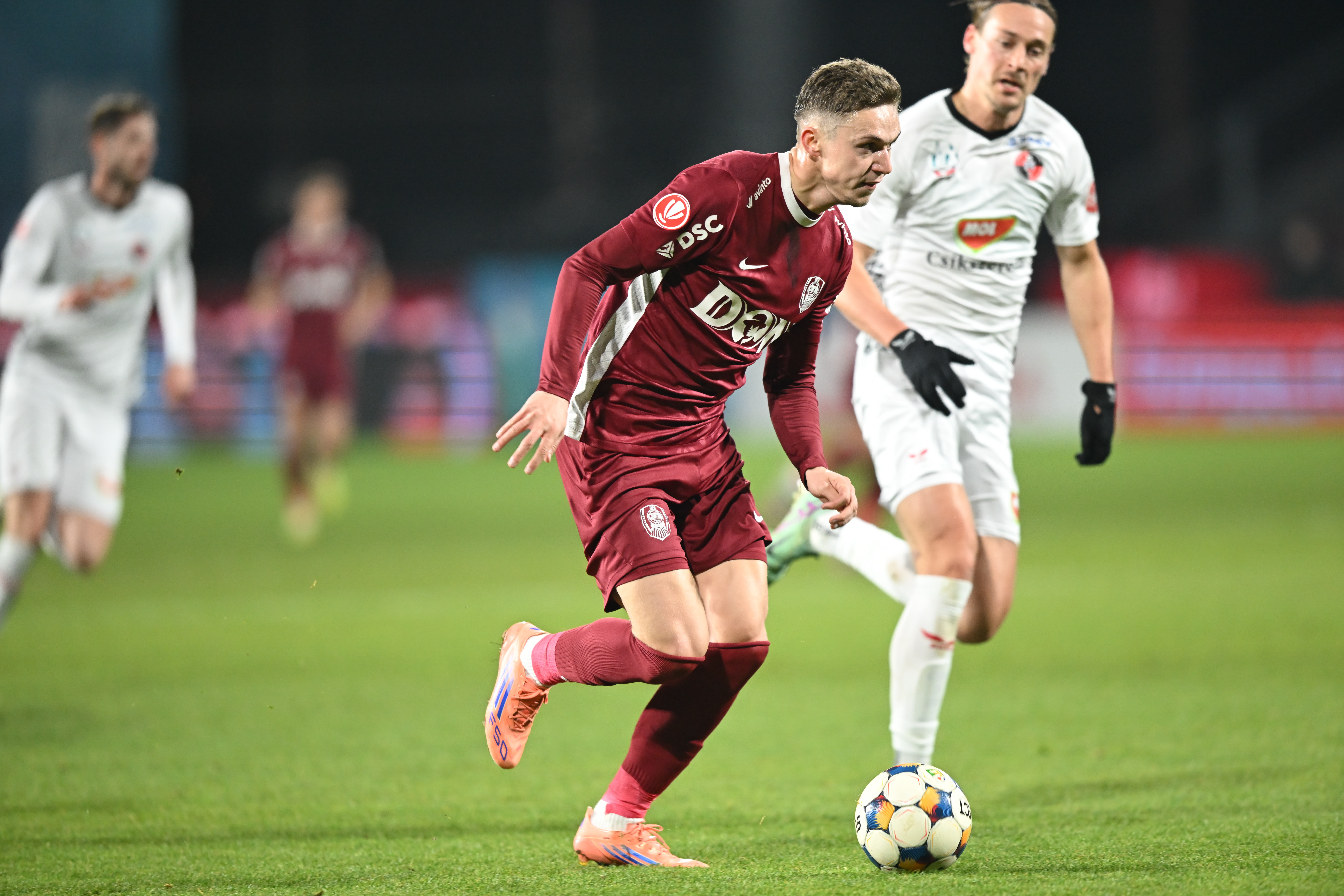 A explodat scandalul cu Louis Munteanu. Șeful lui CFR Cluj îi interzice transferul la FCSB: „S-a încheiat!”