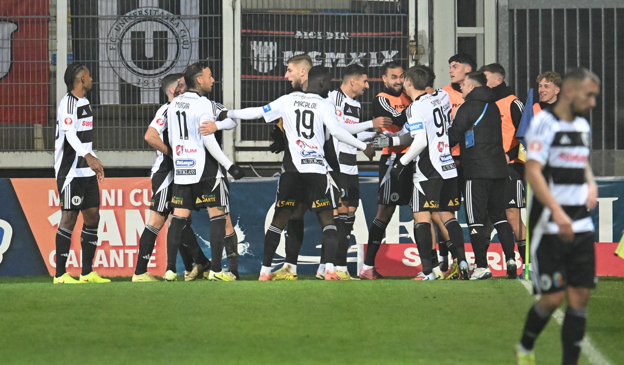 A învins, dar vrea ca fotbaliștii săi să rămână cu picioarele pe pământ: „Să nu ne entuziasmăm”