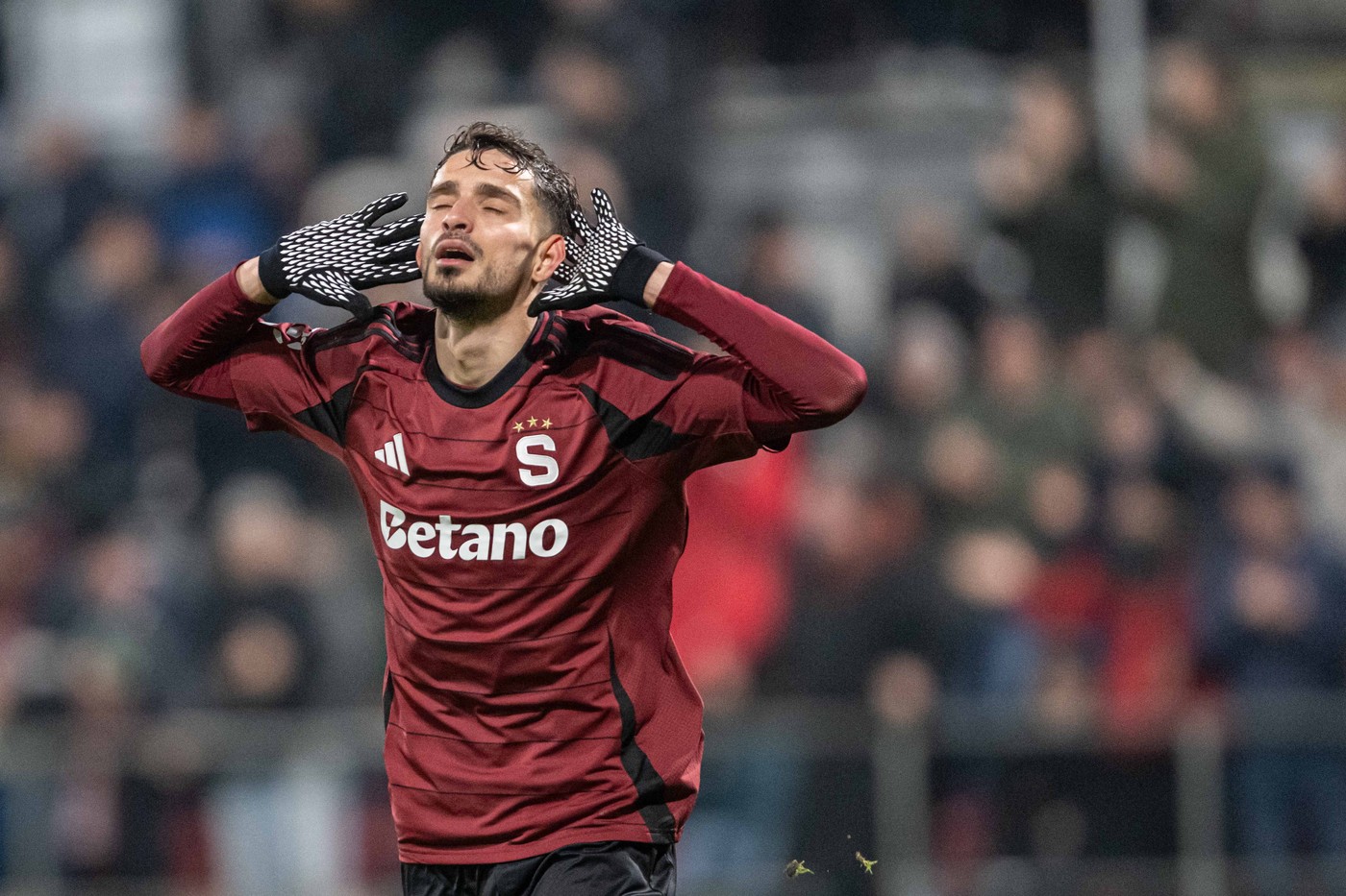 Albion Rrahmani, înaintea meciului cu Universitatea Craiova: „Sparta Praga e favorită mâine, vreau să marchez”. Kosovarul nu a uitat de Rapid