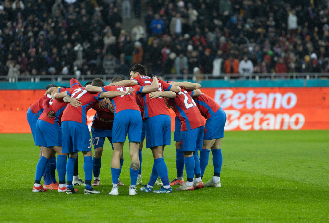 Ce șanse are FCSB să termine anul în play-off. Programul ultimelor etape din 2025 în Superliga și toate calculele pentru roș-albaștri