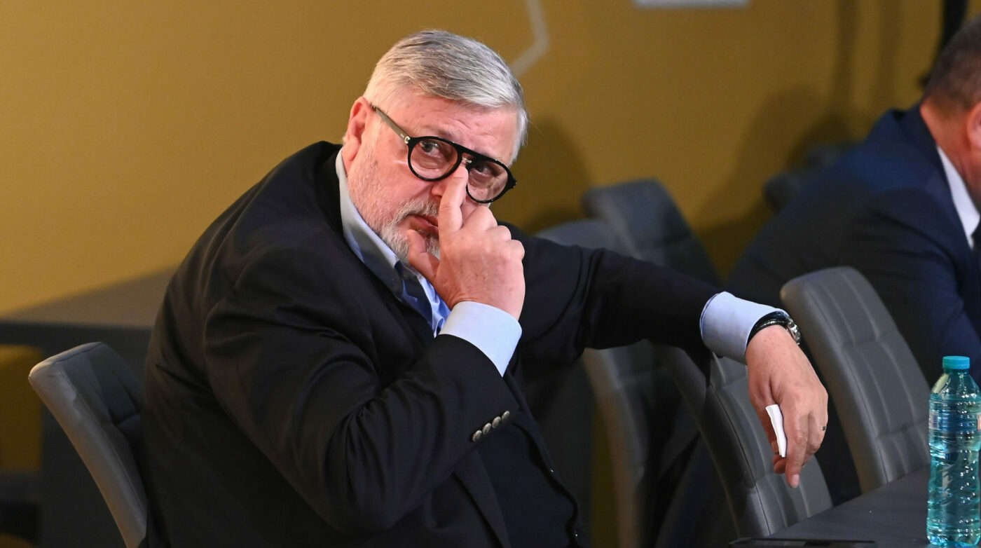 Conducătorul echipei din cupele europene e împotriva micşorării numărului de echipe din Superliga: „România e mare, nu suntem Insulele Feroe”. EXCLUSIV