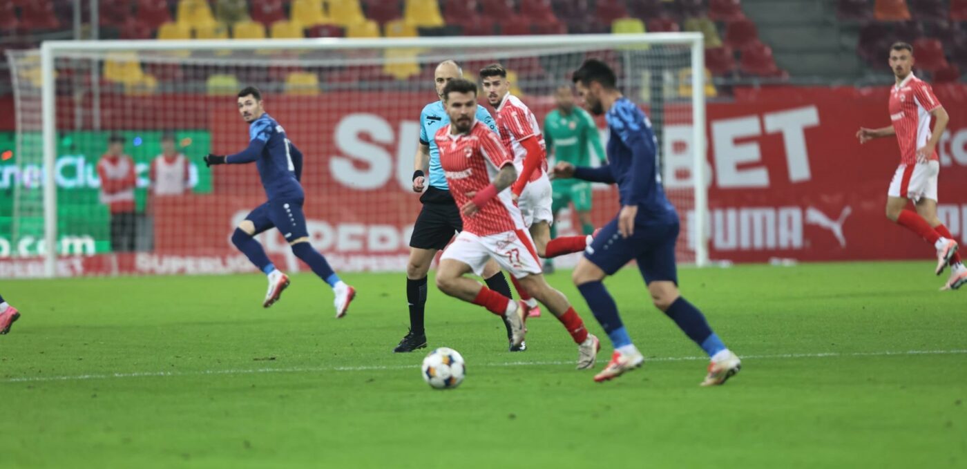 Dinamo – Metaloglobus 4-0, în etapa 20 din Superliga. „Câinii” n-au avut milă de nou-promovata din cartierul Pantelimon și urcă pe locul 2 în clasament, la un punct de liderul Rapid!