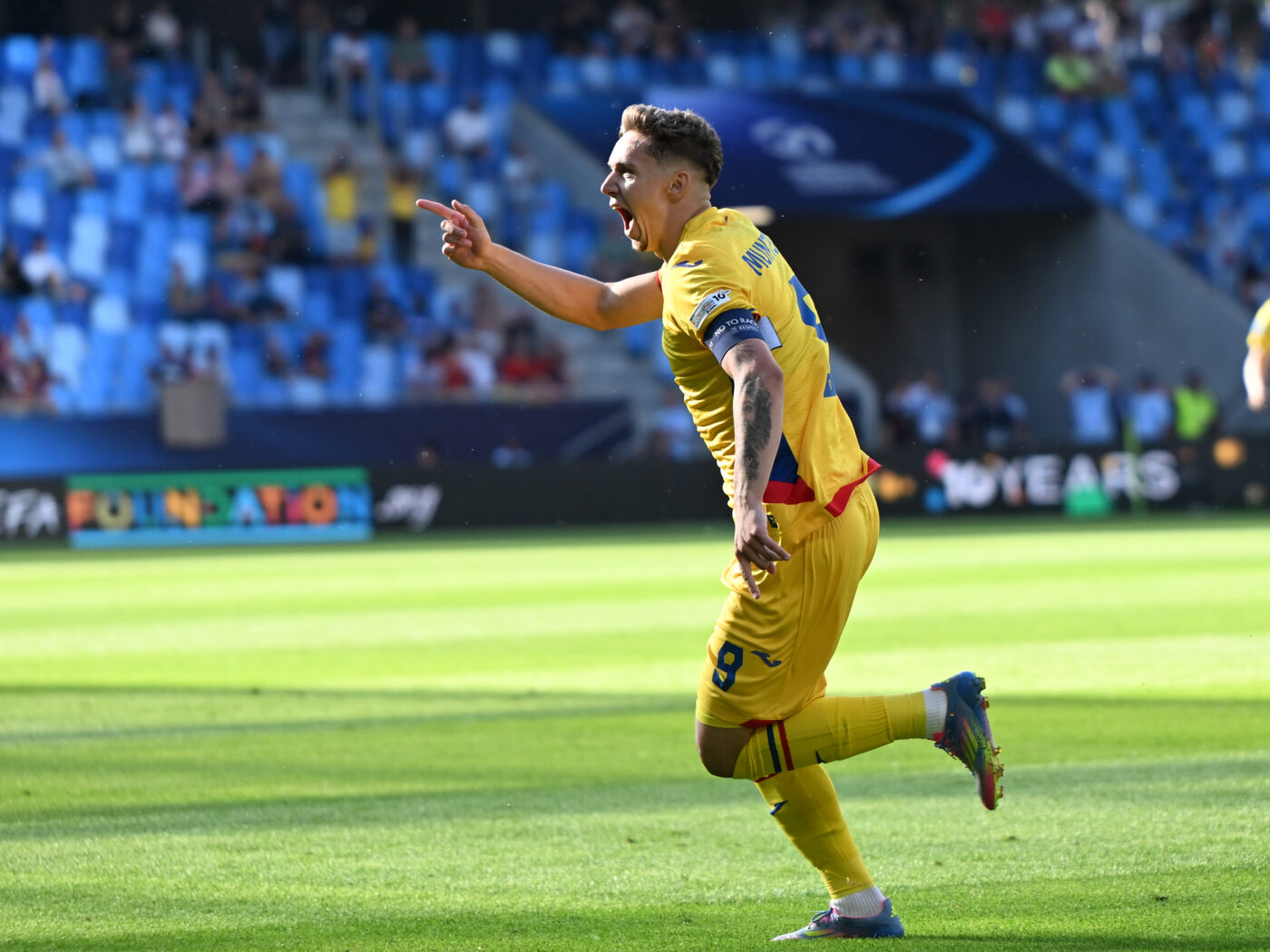 Direct în top! Cum devine Louis Munteanu cel mai scump fotbalist din istoria campionatului. Varga: „Sunt mulțumit”. SPECIAL