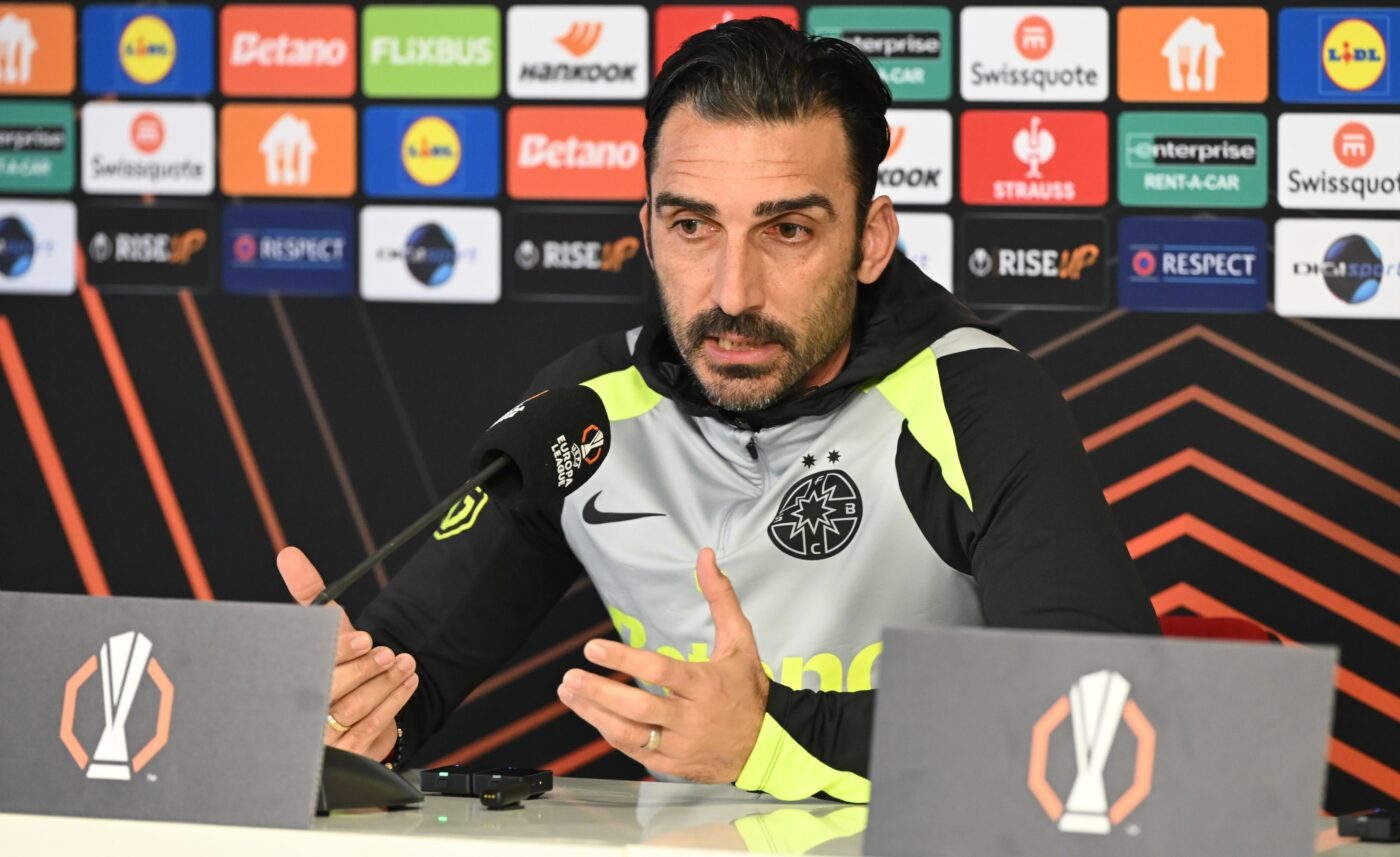 Elias Charalambous a „explodat” în timpul conferinței de presă înainte de FCSB – Feyenoord: „Nu știu de ce puneți astfel de întrebări!”