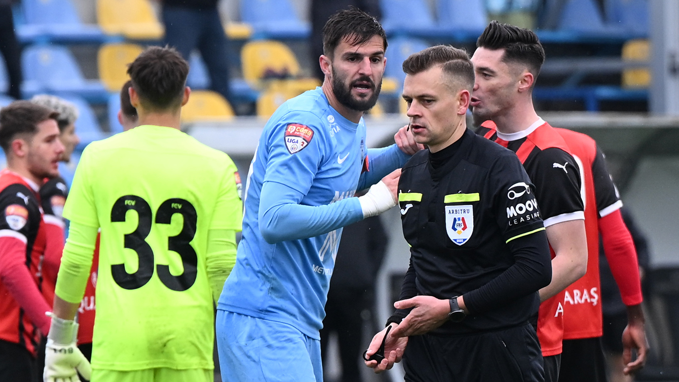 Erik Lincar vrea ”doar un arbitraj corect” la Reșița – FC Bihor, CCA i-a răspuns cu o delegare a unui… cărășean la jocul din Valea Domanului!