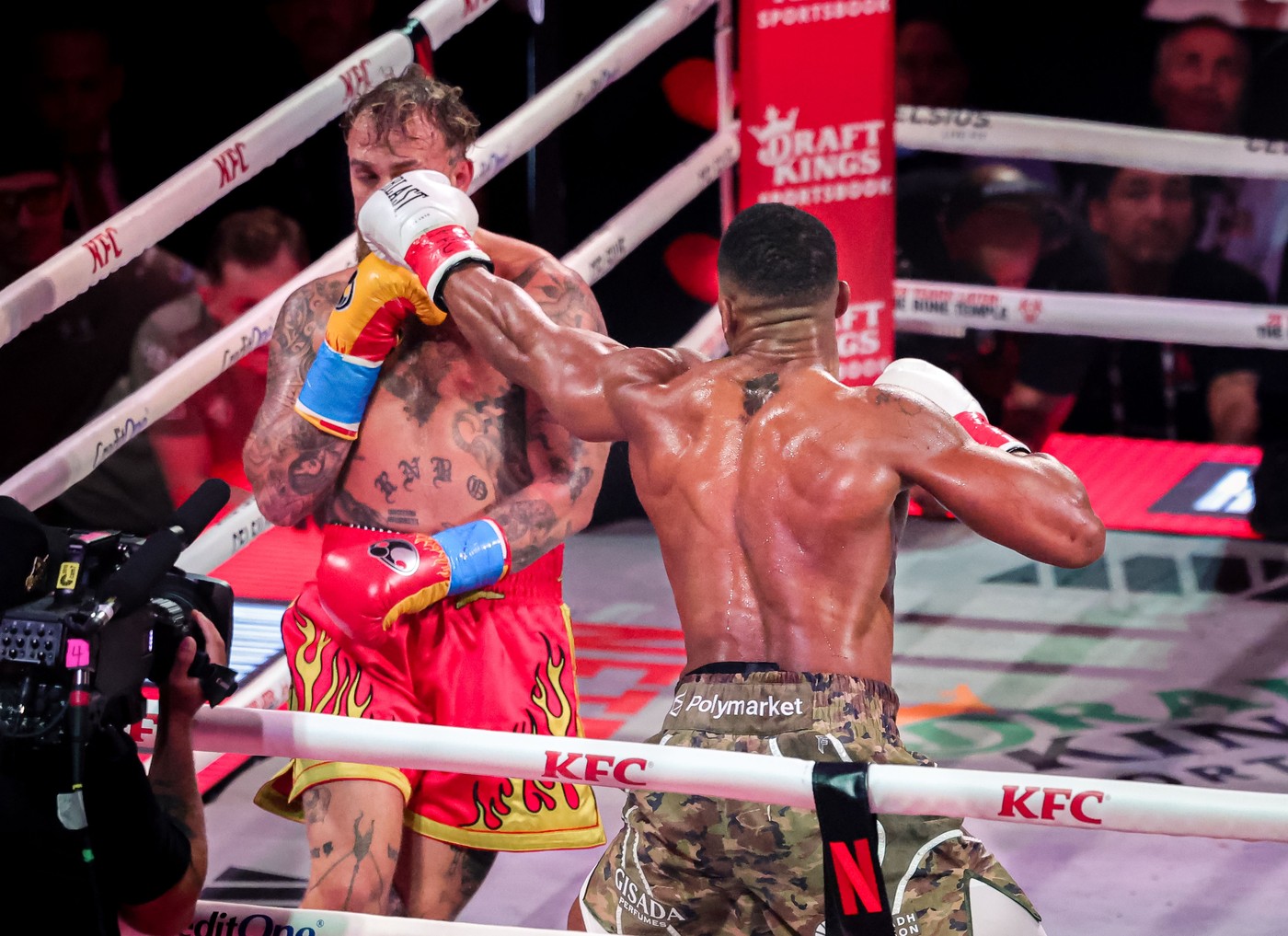 Jake Paul a ajuns la spital după ce Anthony Joshua i-a rupt maxilarul cu un K.O. devastator în lupta de peste 200.000.000 de euro