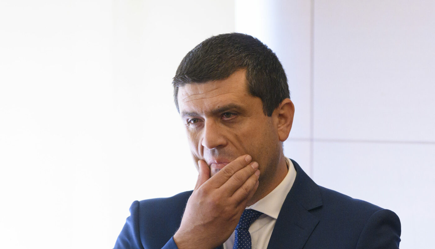 Legendarul câştigător al Cupei Campionilor Europeni cu Steaua a văzut cine e noul ministru MApN şi a dat verdictul: „Contează omul, nu partidul”. EXCLUSIV