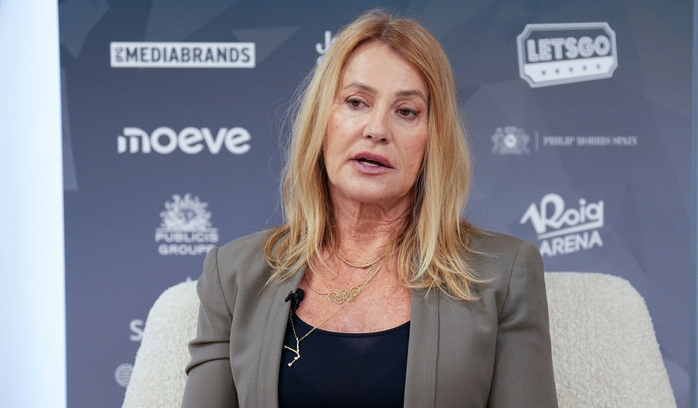 Nadia Comăneci s-a rugat la icoana făcătoare de minuni de la Biserica Sfântul Spiridon din București și miracolul s-a înfăptuit. Ce face an de an de atunci „Zeița de la Montreal”