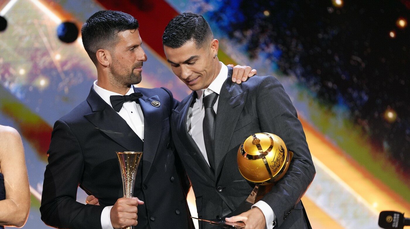 Novak-Djokovic-si-a-anuntat-decizia-cu-privire-la-cariera-sa-dupa-ce-a-fost-premiat-de-Cristiano-Ronaldo-e1767196385430.jpg