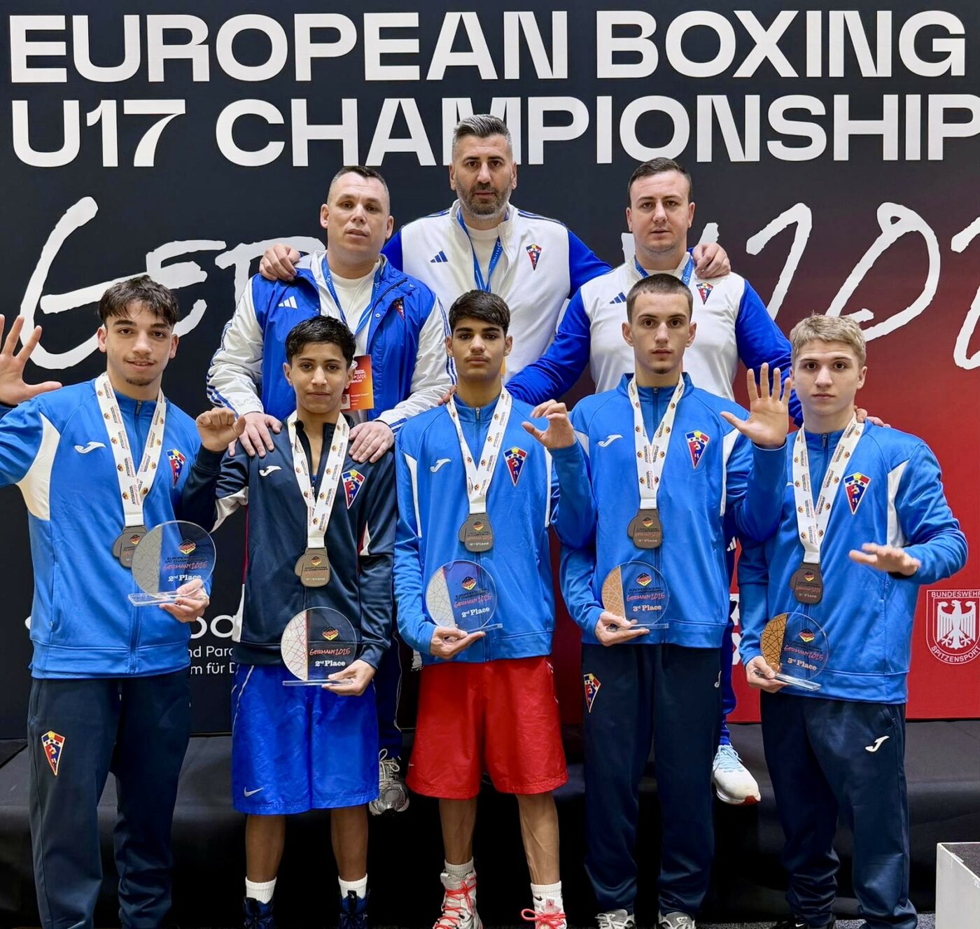 Performanta-uriasa-pentru-Romania-patru-medalii-de-argint-la-Campionatul-European-de-Box-Under-17-1400x1327.jpg