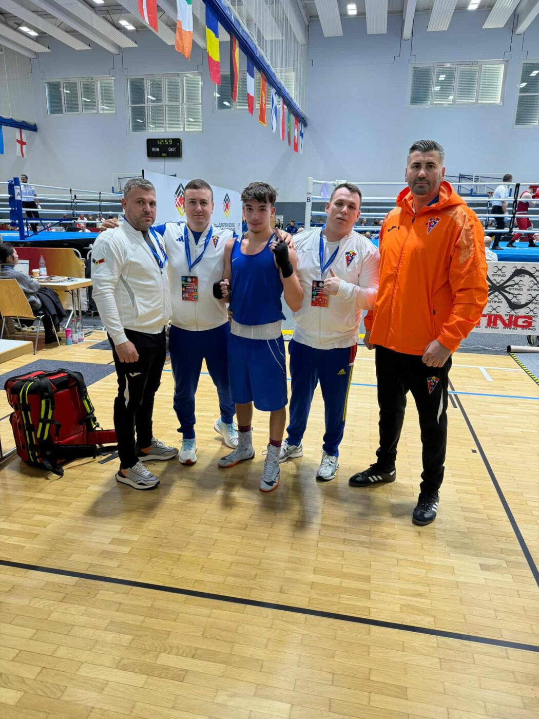 Romania-renaste-la-box-Performanta-uluitoare-la-Campionatul-European-U17-pentru-3-sportivi-se-lupta-pentru-aur-ca-in-vremurile-de-glorie-1050x1400.jpg