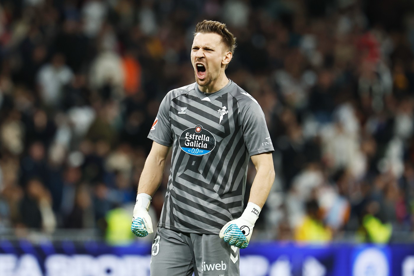 Spaniolii sunt la picioarele lui Ionuț Radu după prestația excepțională din meciul cu Real Madrid: „Îl scot colegii pe brațe și merg pe jos până la Vigo!”