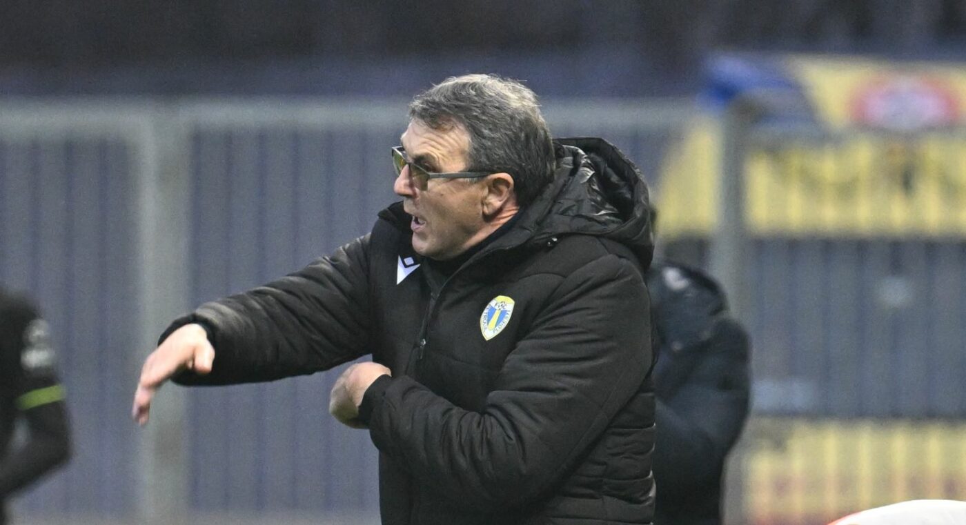 Surpriza pe care a pregătit-o Eugen Neagoe echipei sale de suflet. Pe cine va miza antrenorul Petrolului în meciul contra Universității Craiova din Cupa României. EXCLUSIV