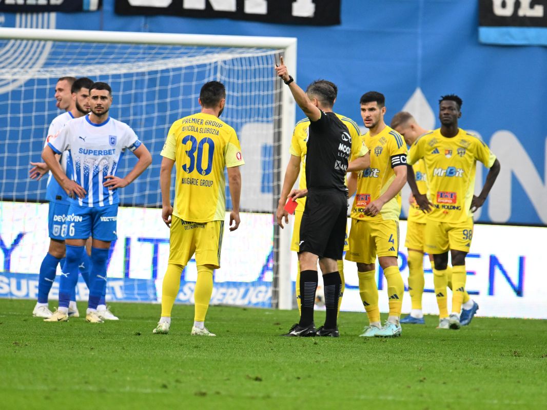 Un antrenor din Superliga nu e de acord cu refulările publice ale fotbaliștilor: „Nu e corect”