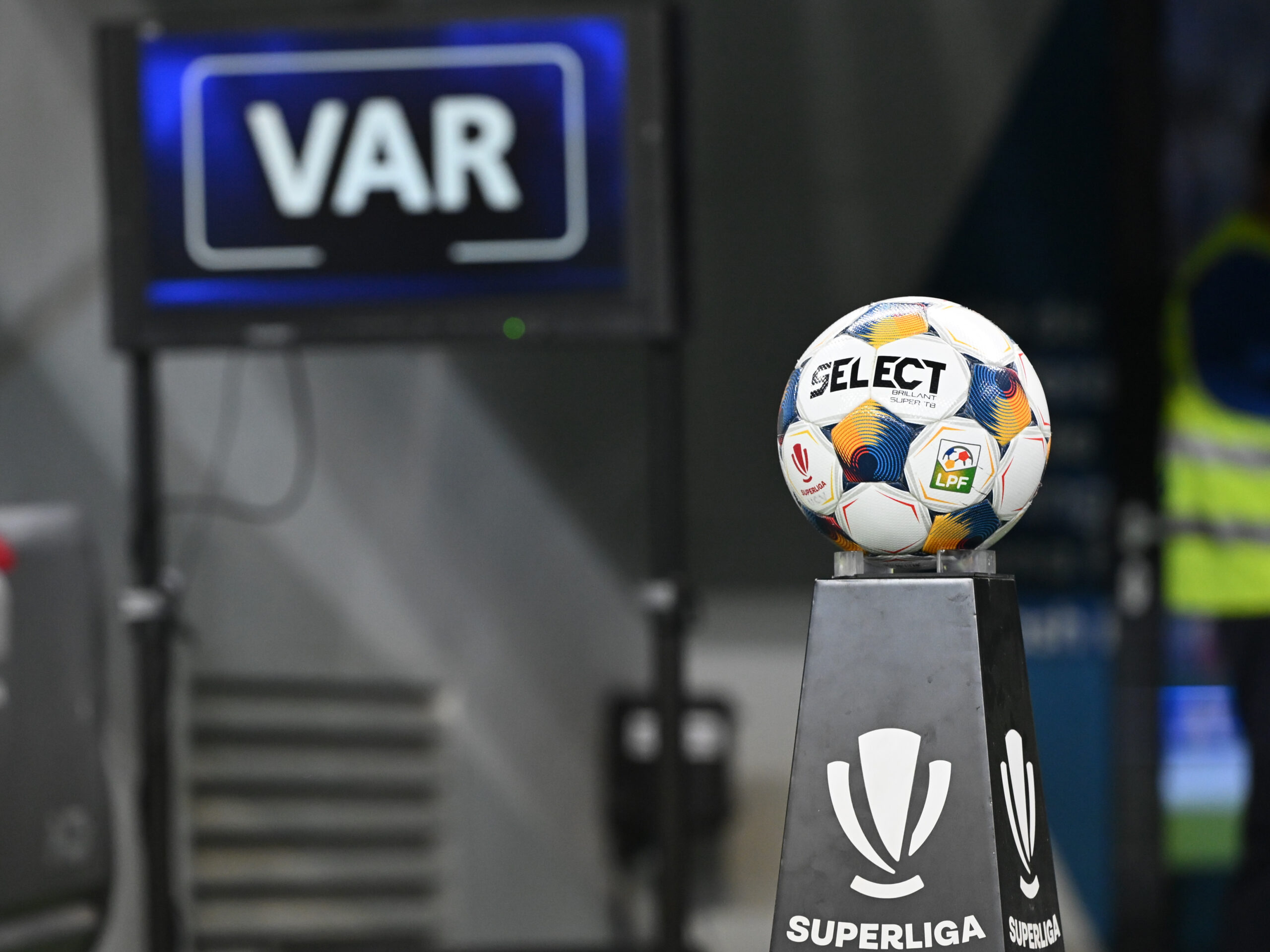 UTA Arad vs. Petrolul: Key Superliga Play-off Battle