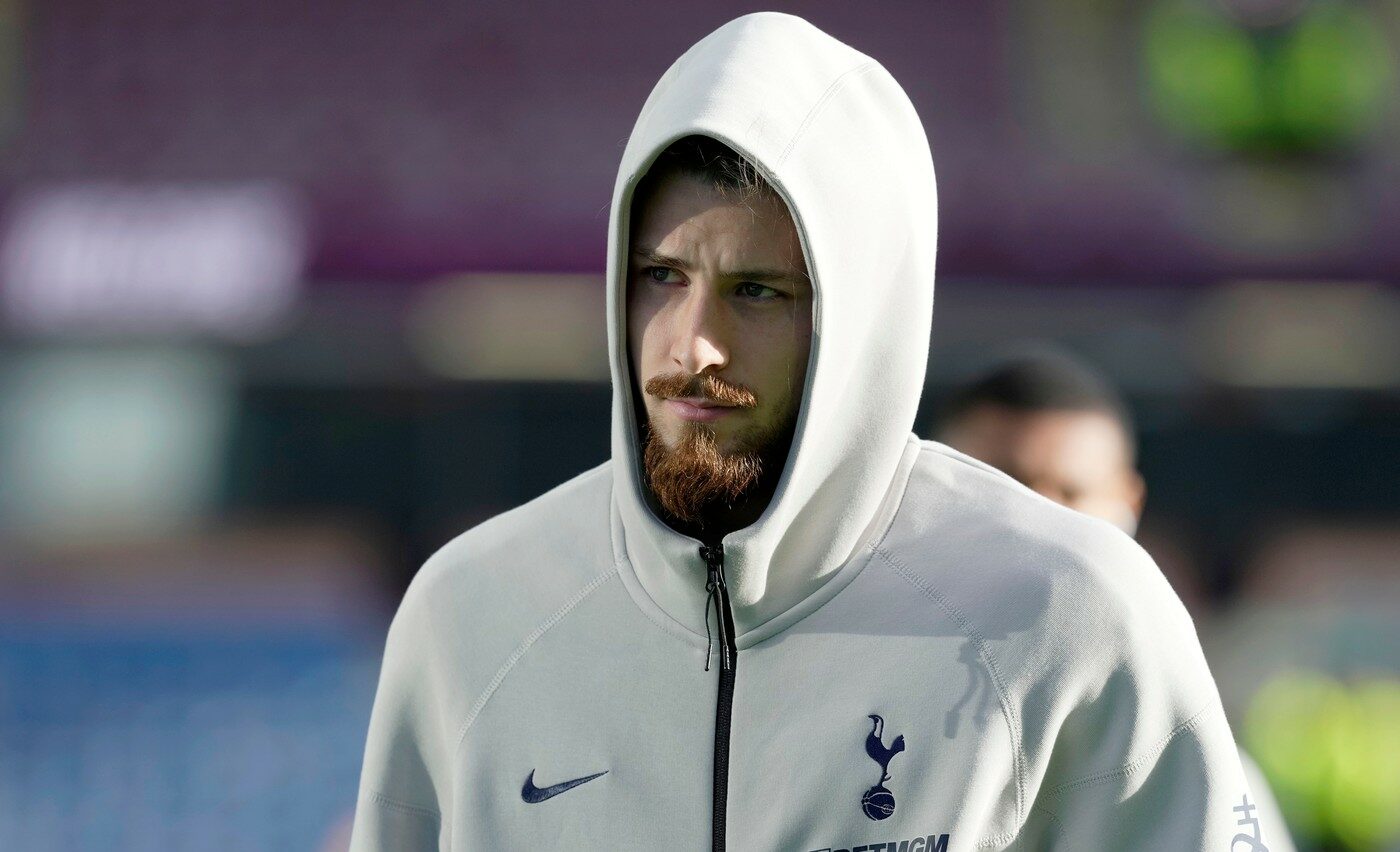 EXCLUSIV Adevăratele motive pentru care Tottenham Hotspur nu l-a vândut încă pe Radu Drăgușin! Mercato se închide luni spre marți