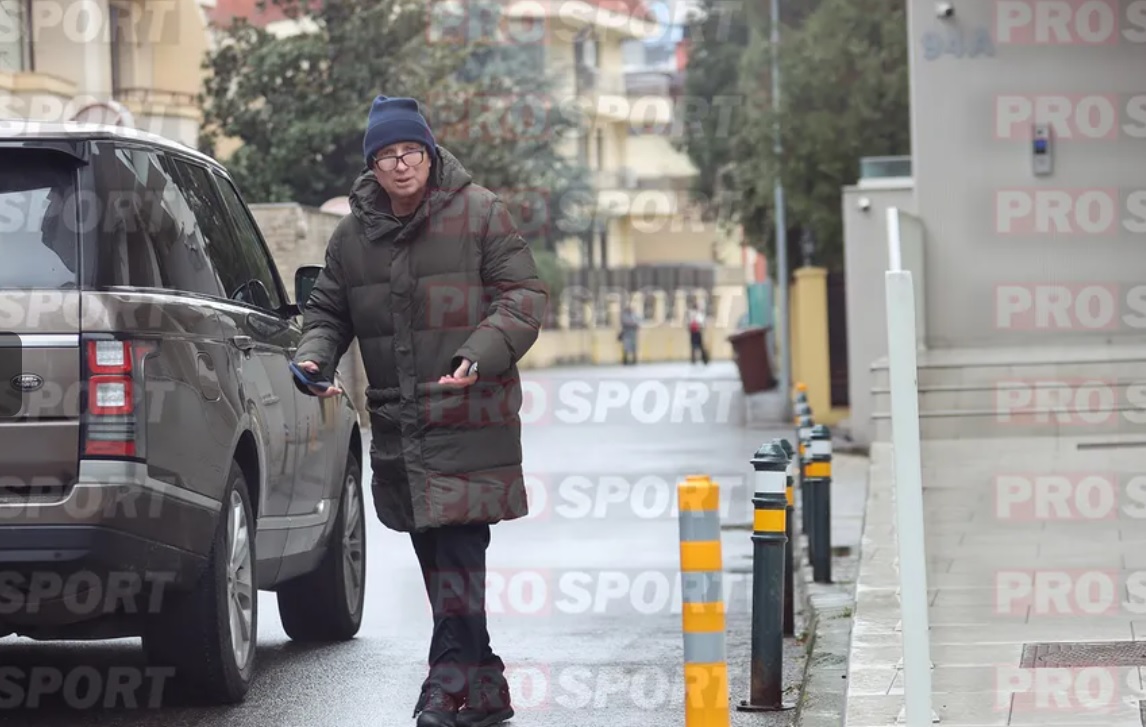EXCLUSIV După 135 de meciuri cu Dan Petrescu pe bancă, fotbalistul dezvăluie din suferința antrenorului: „Asta am făcut de ziua lui”