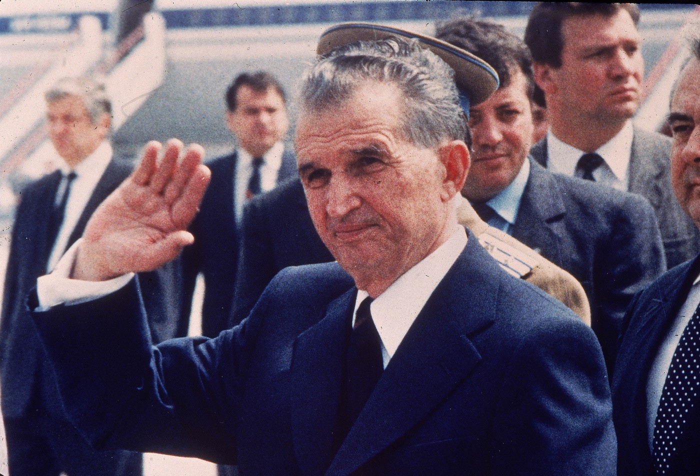 Creația lui Nicolae Ceaușescu se vinde! Orașul colonie industrială din România a scos la licitație stadionul și peste 30.000 mp
