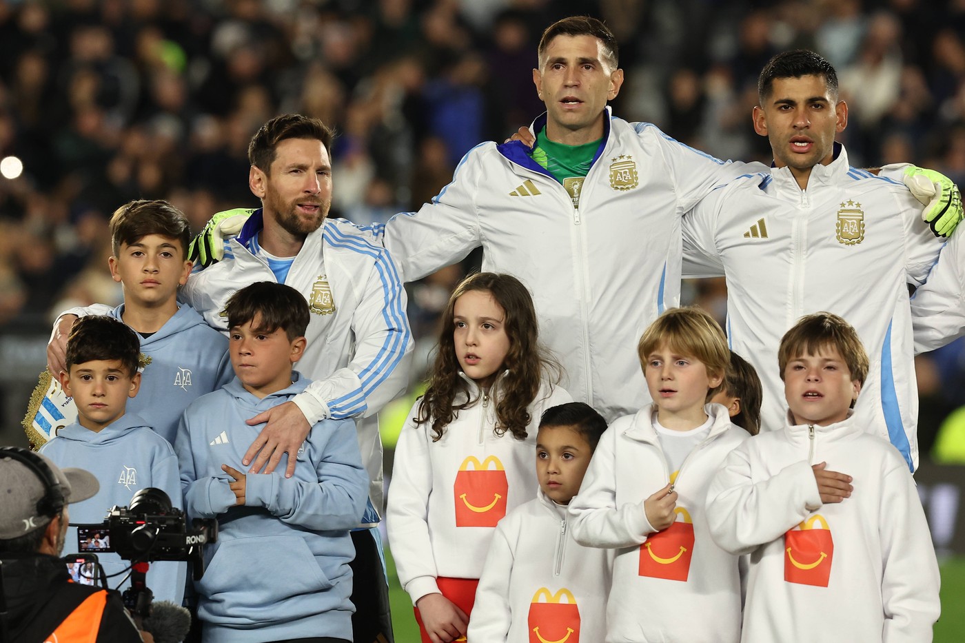 MERCATO Cristi Chivu dă lovitura cu prietenul lui Messi! Inter a început negocierile