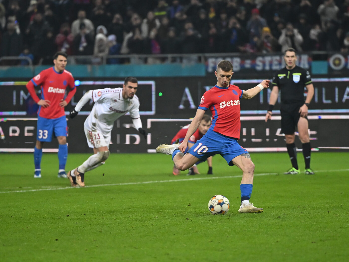 Dialog neașteptat între Ciprian Marica și Florin Tănase. L-a certat pe fotbalistul FCSB: „Dă urât!”