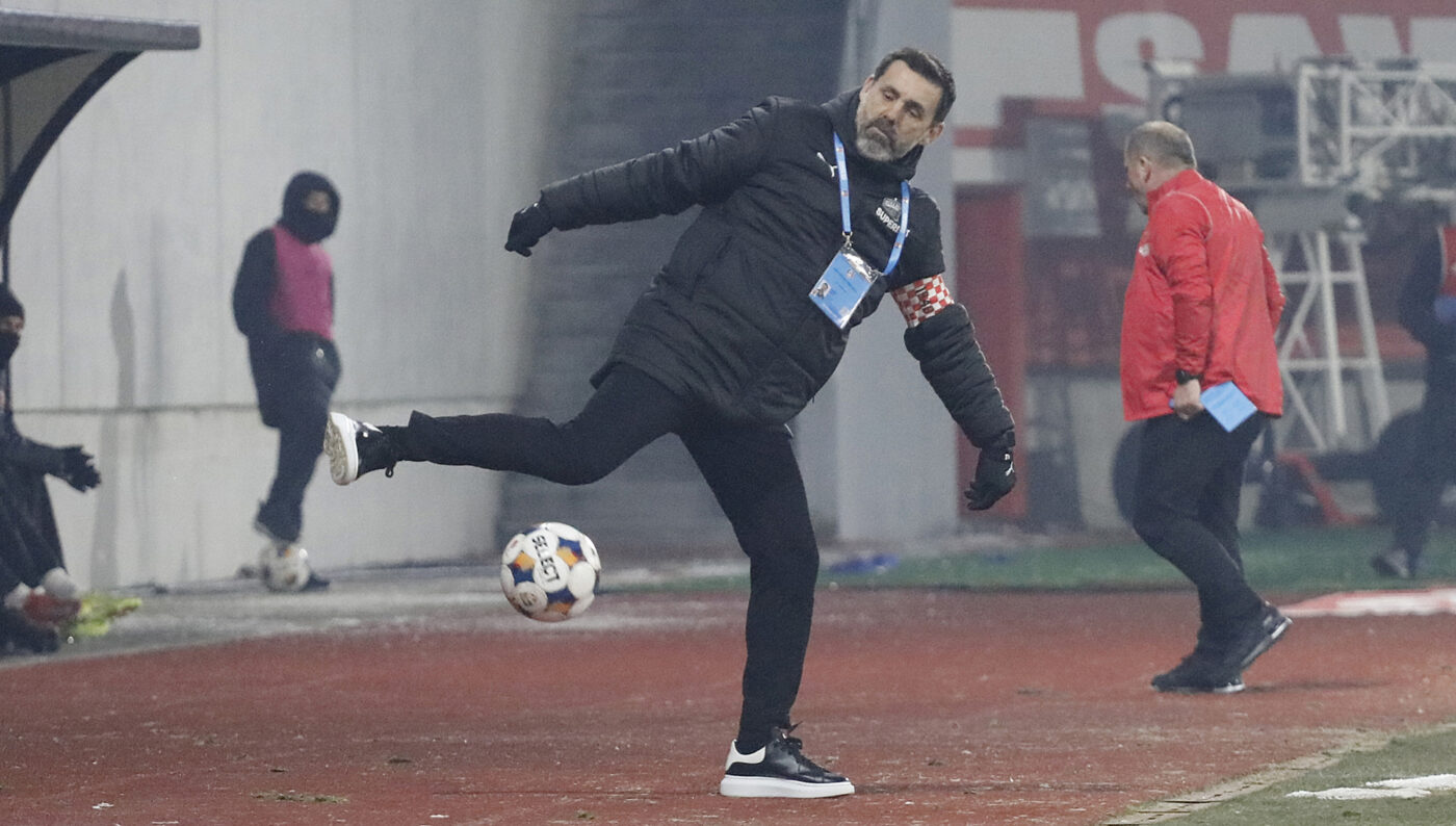 MERCATO Dinamo negociază cu trei fotbalişti de top! Se „betonează” echipa de titlu pentru Kopic