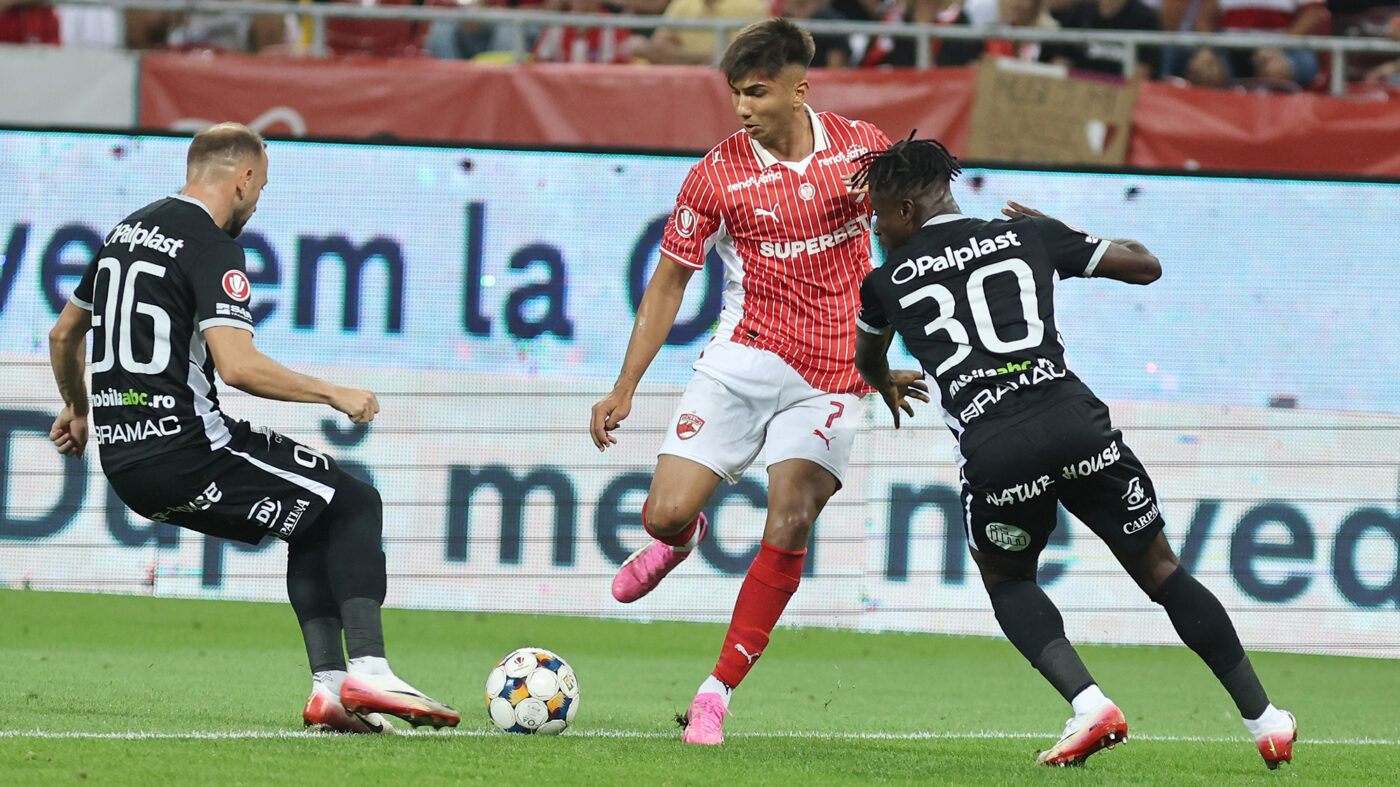 FC Hermannstadt – Dinamo București Live Text Online, de la ora 20:00, în etapa 23 din Superliga. „Câinii” au șansa să urce pe primul loc al clasamentului. Echipele probabile