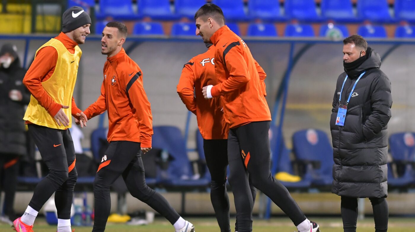 Fostul fotbalist de la FCSB a fost dat afară de la echipă și s-a luat la ceartă cu fanii pe internet!