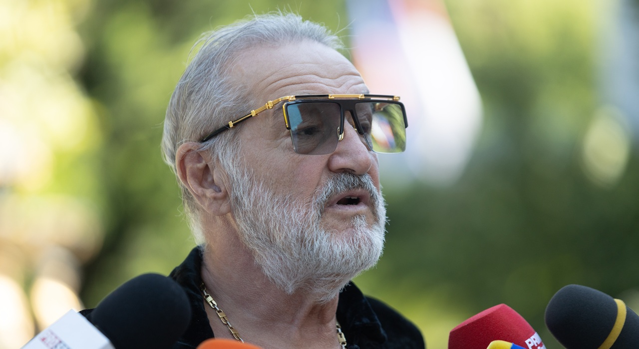Gigi Becali l-a distrus pe fotbalistul FCSB: „Mă gândeam doar să nu pierd mingea că mă scoate”