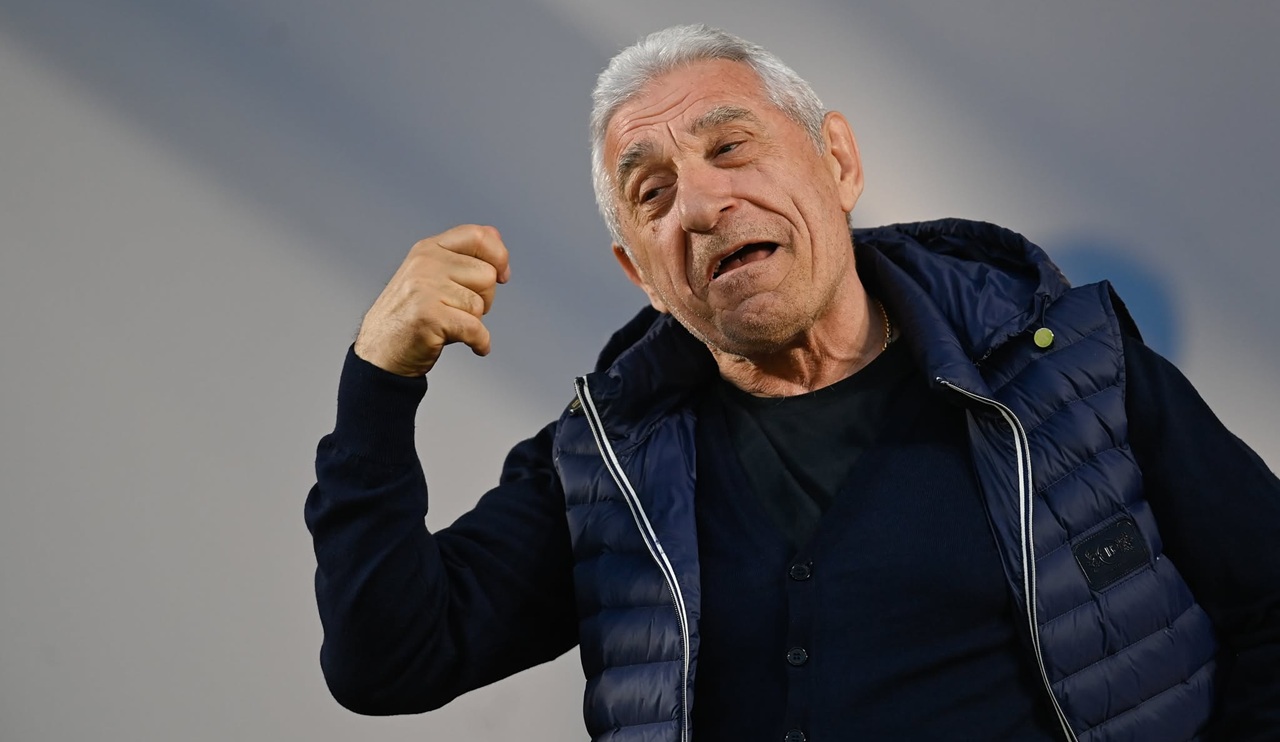 EXTRA Giovanni Becali s-a crucit când a văzut românul care a folosit un „black card” de 100.000 de lire sterline, în cazinou: „Îl arunca de parcă ziceai că e miliardar”