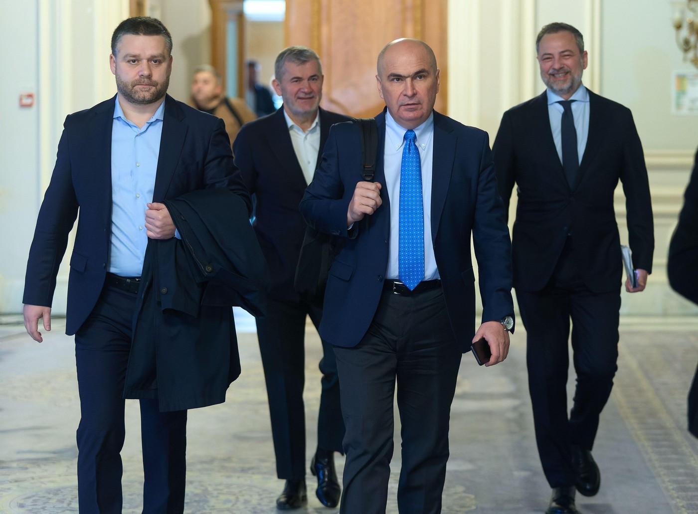 Ilie Bolojan i-a dat lovitura de grație chiar milionarului care a apărut în anturajul său. Nu se face stadionul nou în orașul afaceristului Iftime