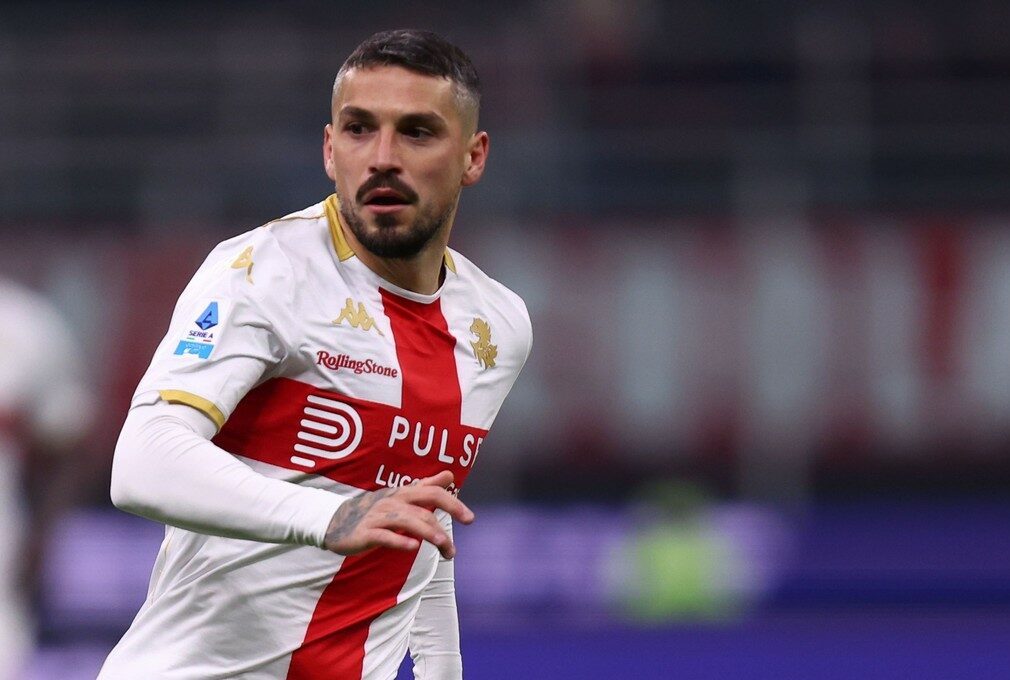 Isterie la sosirea lui Nicolae Stanciu în China! Au blocat aeroportul: „Regele român!”