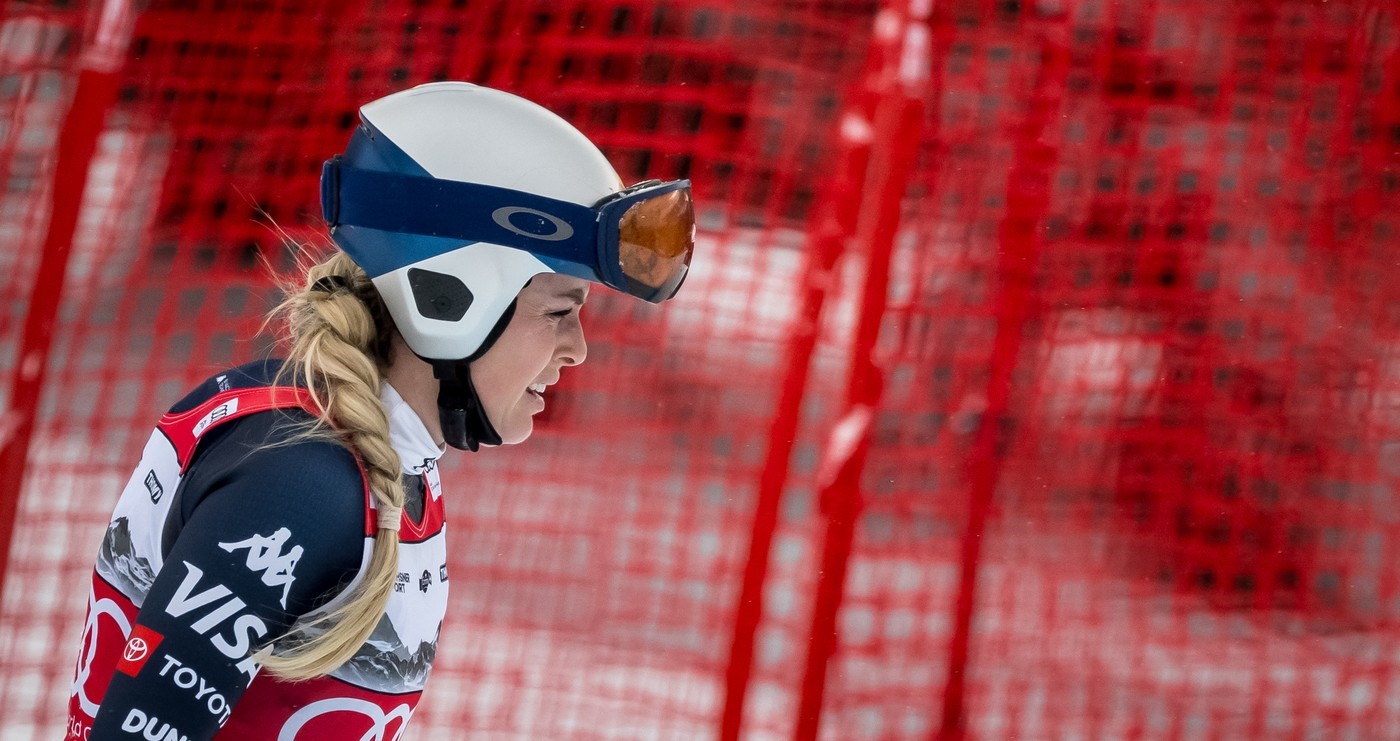 BREAKING NEWS Lindsey Vonn, transportată de urgență cu elicopterul la spital după ce a căzut în ultima cursă înainte de Jocurile Olimpice