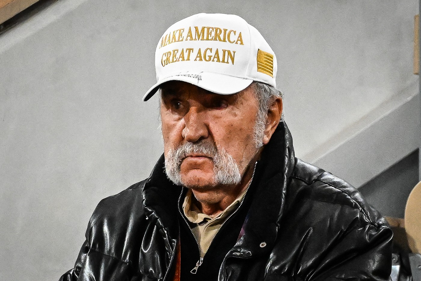 DECLARAȚII Mândria lui Ion Țiriac de a fi român, o lecție despre patriotism: „Tot cu ăsta mă duc peste tot”