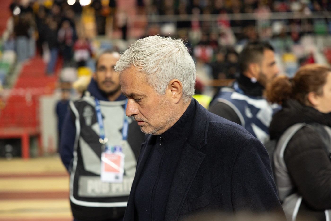 Mourinho, haos total la Benfica. Fanii au răbufnit: „Faceți un bordel!”