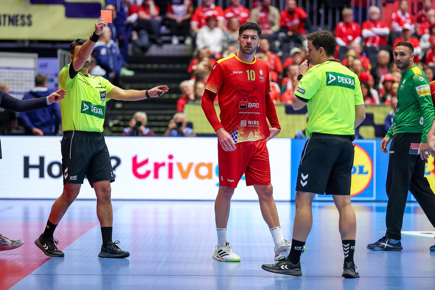 PRO-TV-a-ajuns-la-CNA-cu-scandalul-meciurilor-nationalelor-Romaniei-de-handbal-transmise-doar-pe-Voyo-„Orice-are-un-pret.jpg