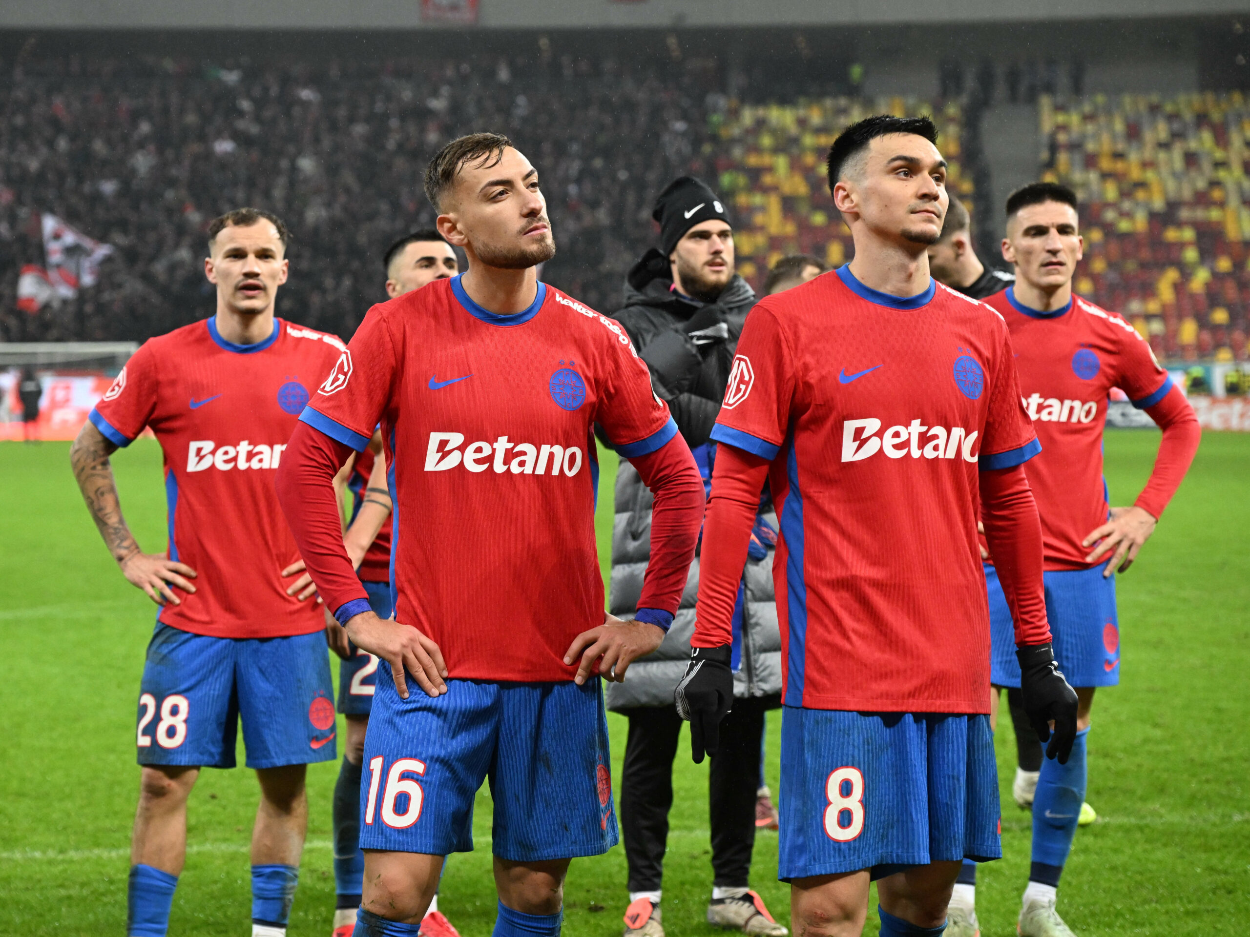 Patru fotbaliști pentru FCSB pentru a-l înlocui pe Adrian Șut: „Un jucător de profilul lui Verratti”