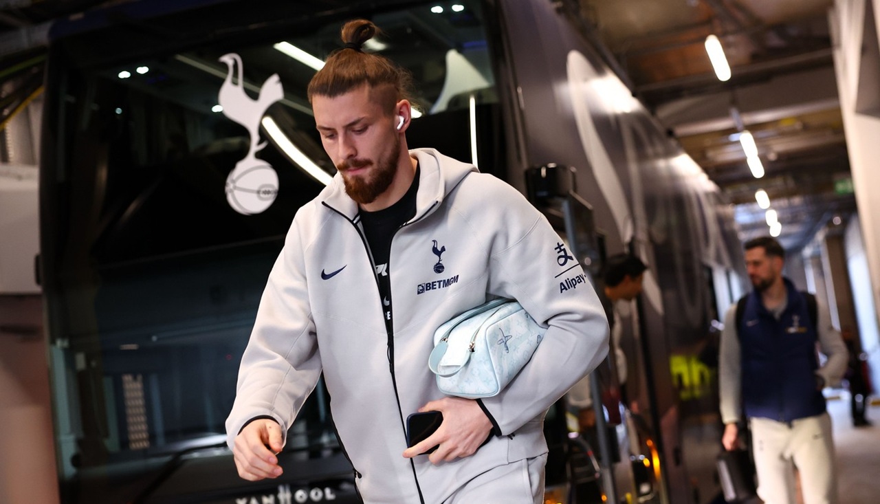 MERCATO Radu Drăguşin e ca şi vândut! Tottenham transferă deja înlocuitorul