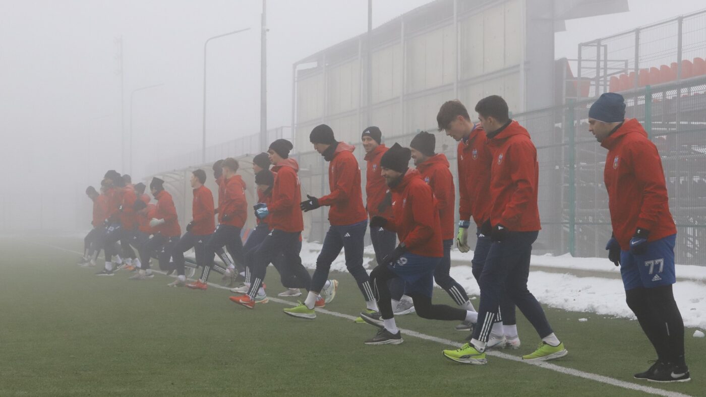 Steaua și-a anunțat prima achiziție din 2026: un spaniol care a început fotbalul la Mallorca. Oprița a renunțat și la celălalt fundaș central