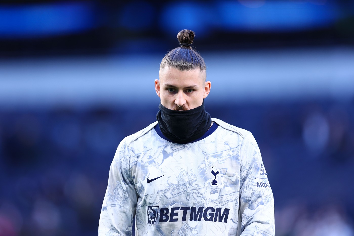„Radu Drăgușin forțează transferul la AS Roma”. Italienii anunță decizia românului și câți bani cere, de fapt, Tottenham