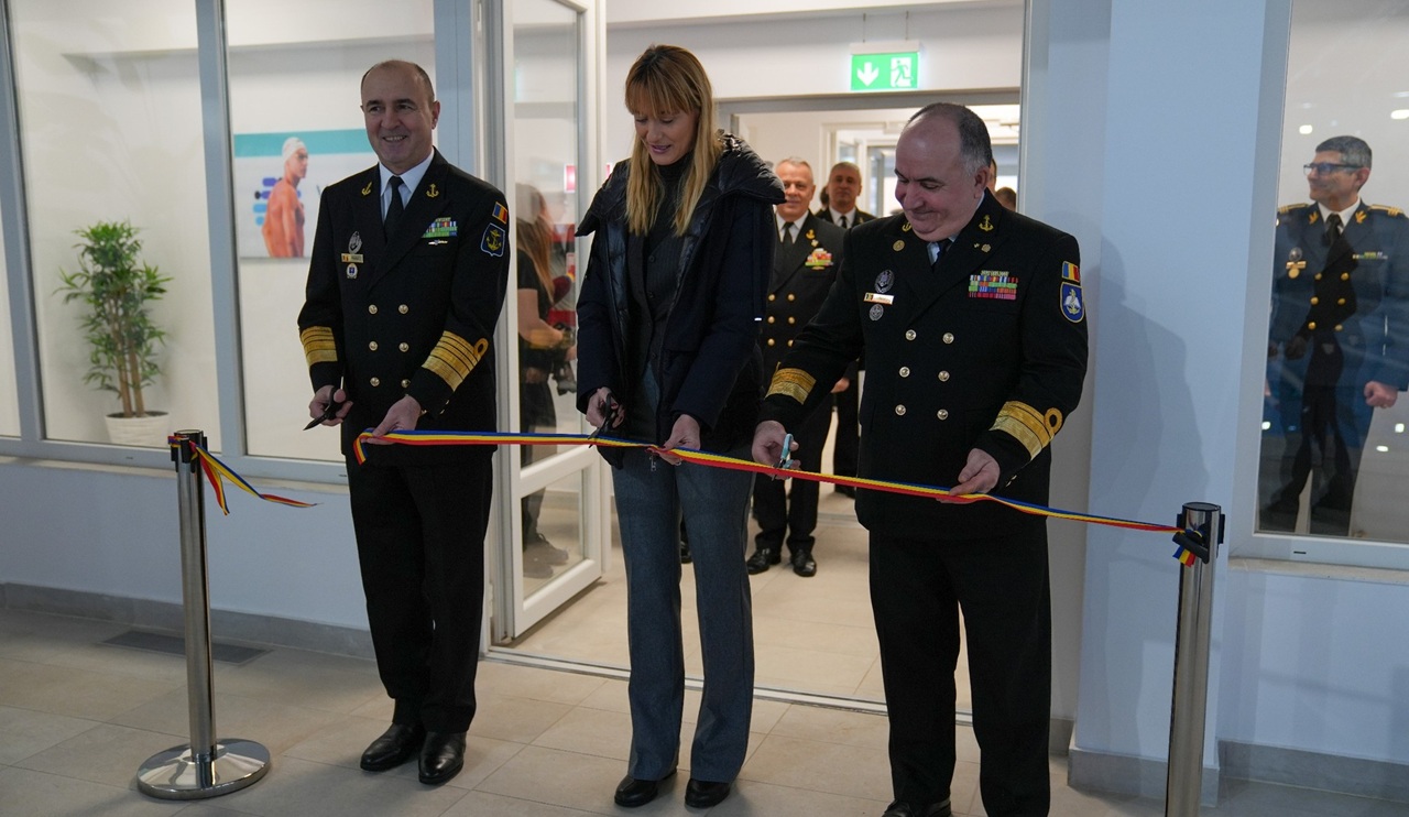 Academia Navală „Mircea cel Bătrân” a inaugurat un bazin olimpic şi a invitat-o pe Camelia Potec