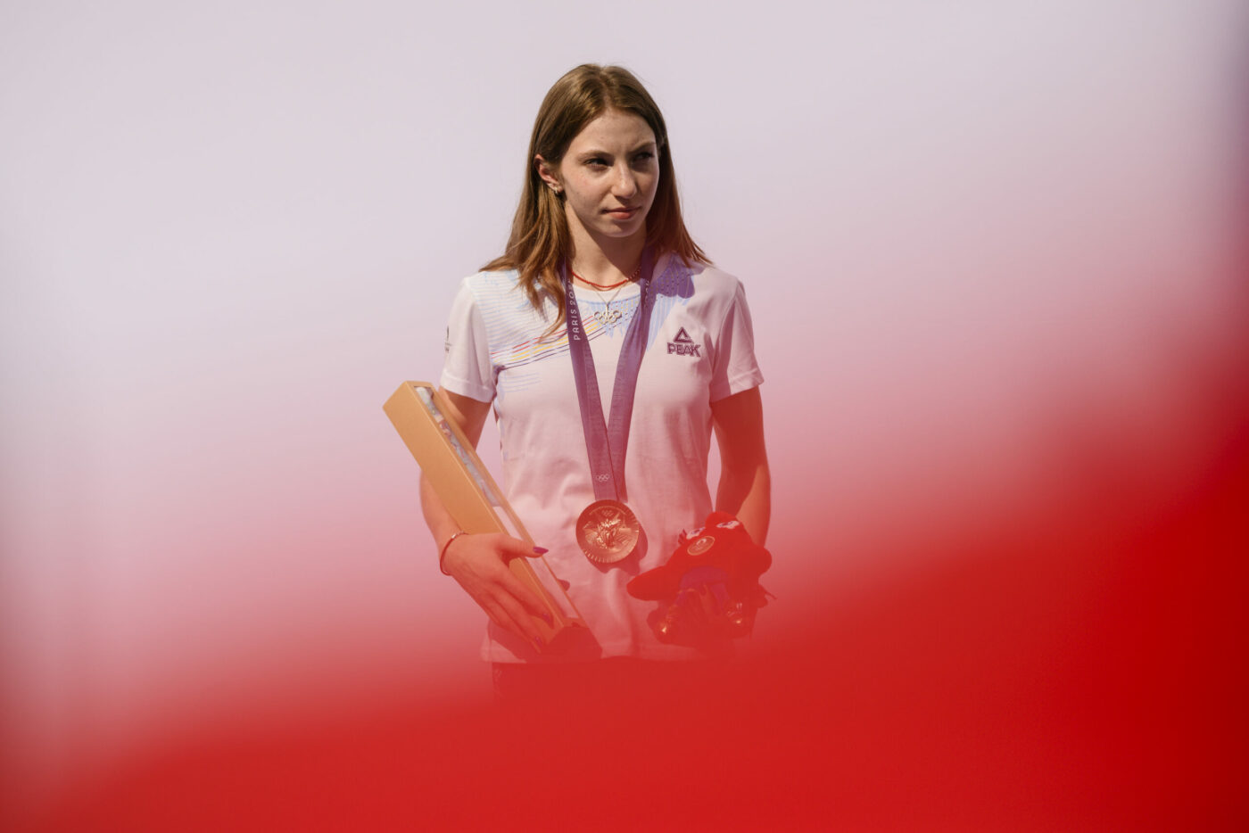 Americanii de la Stanford au luat decizia după ce Ana Bărbosu a încălcat de 3 ori regulamentul anti-doping WADA. Avocatul din SUA al Simonei Halep e implicat direct