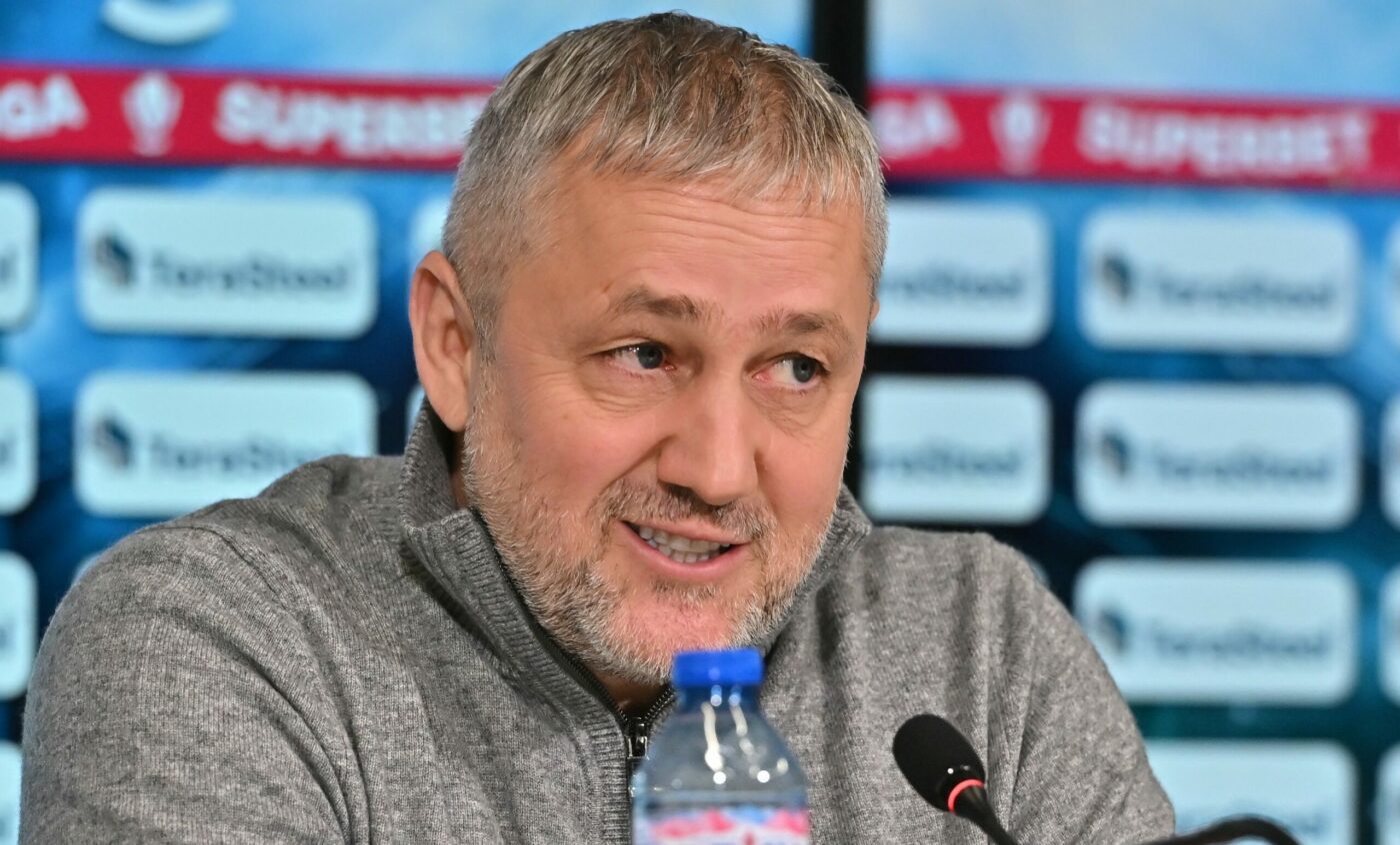 Care este relația dintre Mihai Rotaru și Laurențiu Reghecampf după ce antrenorul a rămas dator la patronul Craiovei: „Ținem distanța”