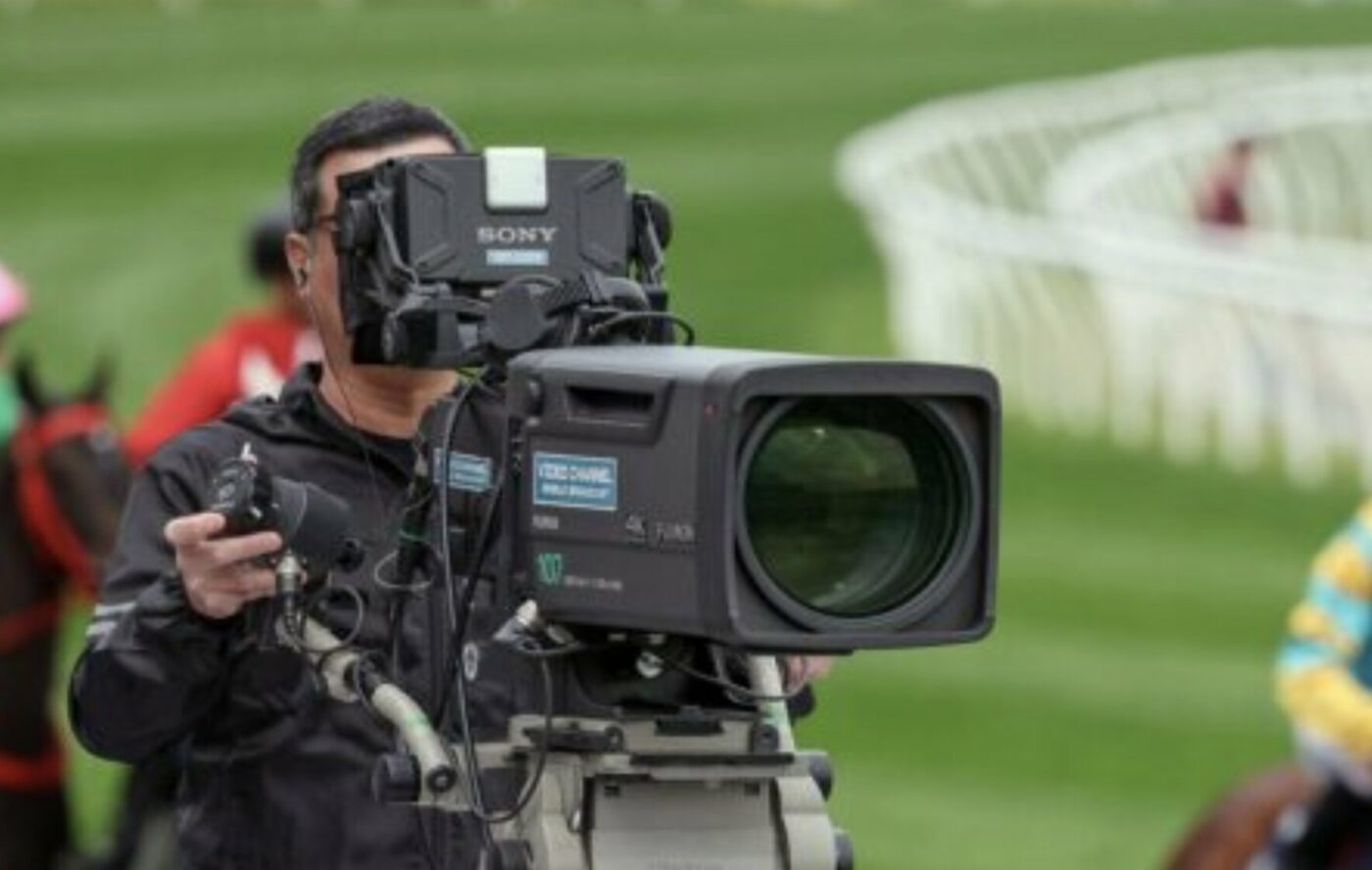 Ce s-a putut auzi pe post în transmisiunea în direct. Televiziunea și-a cerut scuze imediat