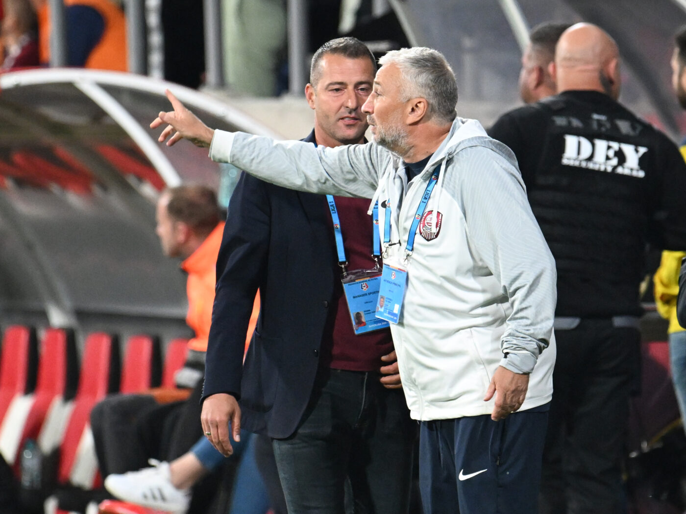 EXCLUSIV Dan Petrescu, așa cum nu ți l-ai închipuit vreodată! Dezvăluiri din vestiar: „Mi-a pus șofer pentru soția însărcinată, mi-a luat bilet de avion, făcea glume mereu, e un om senzațional”