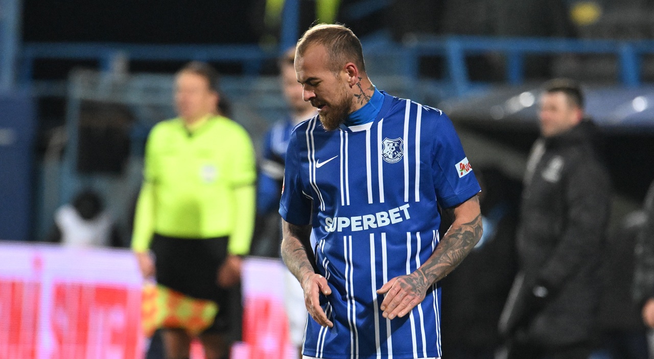 Denis Alibec a ironizat-o pe FCSB când a fost întrebat de planul lui Gigi Becali cu el: „Deocamdată, e în spatele nostru”