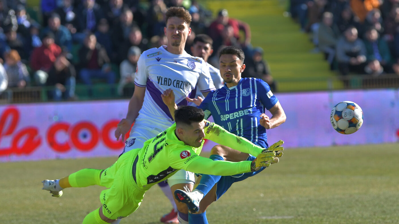 FC Argeș – Farul 1-0, în etapa 28 din Superliga. Echipa piteșteană este pe ultimul loc de play-off și pune 6 puncte între ea și FCSB