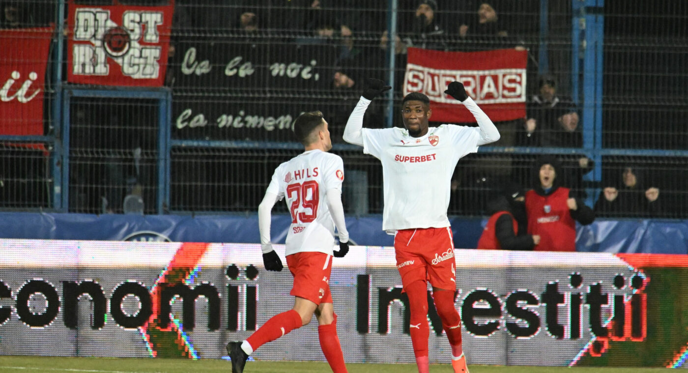Farul Constanța – Dinamo București 2-3 în etapa 25 din Superliga. „Câinii” dau lovitura în ultimul minut și egalează liderul