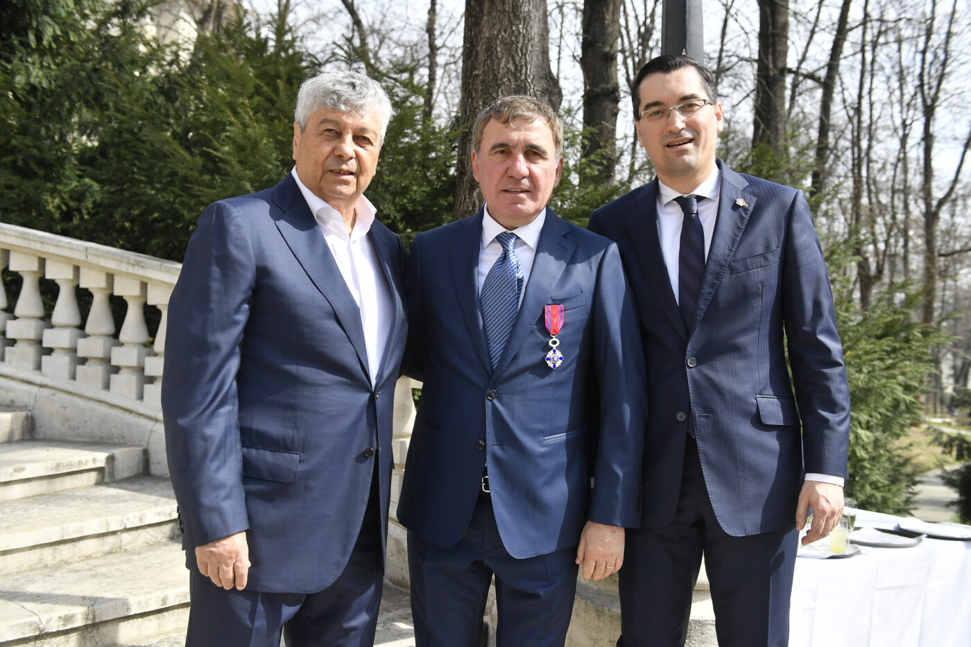 Gica-Hagi-din-nou-selectionerul-Romaniei-Razvan-Burleanu-a-lamurit-lucrurile-1400x933.jpg